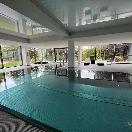 Am Mit Pool 1414